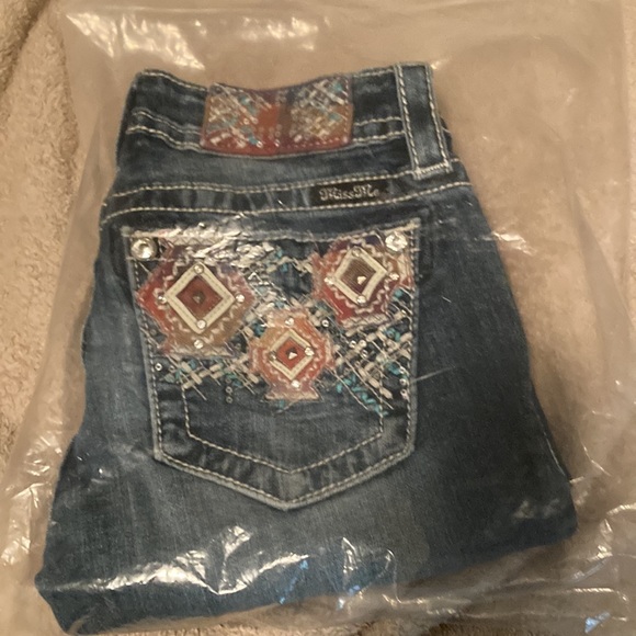 Miss Me Jeans!!!! Perfect condition! Never worn, just too small for me. - Picture 5 of 6
